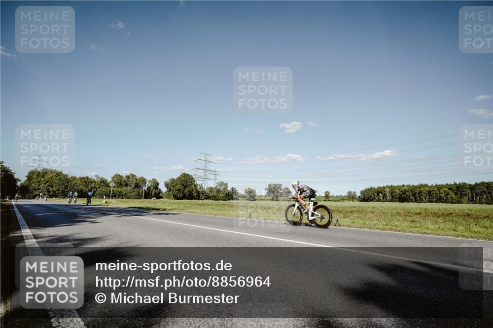 07.09.2025 - 19. Norderstedt Triathlon Michael Burmester http://msf.ph/oto/8856964 07.09.2025 15:26:59 Radfahren  meine-sportfotos.de