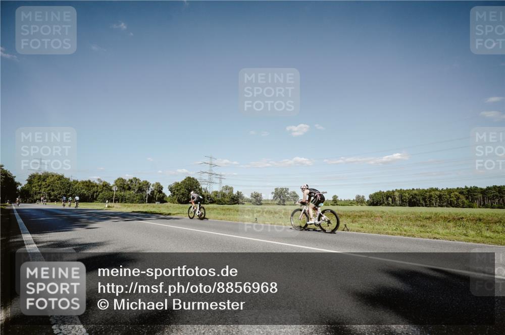 07.09.2025 - 19. Norderstedt Triathlon Michael Burmester http://msf.ph/oto/8856968 07.09.2025 15:27:00 Radfahren  meine-sportfotos.de