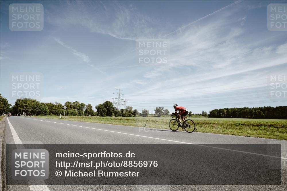 07.09.2025 - 19. Norderstedt Triathlon Michael Burmester http://msf.ph/oto/8856976 07.09.2025 12:21:38 Radfahren  meine-sportfotos.de