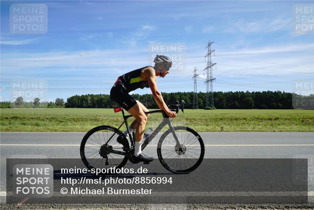 07.09.2025 - 19. Norderstedt Triathlon Michael Burmester http://msf.ph/oto/8856994 07.09.2025 12:53:55 Radfahren 847 meine-sportfotos.de