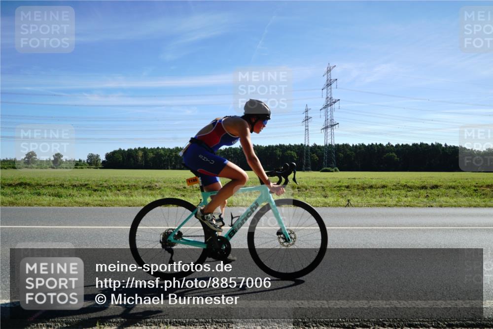 07.09.2025 - 19. Norderstedt Triathlon Michael Burmester http://msf.ph/oto/8857006 07.09.2025 11:14:25 Radfahren 1185 meine-sportfotos.de