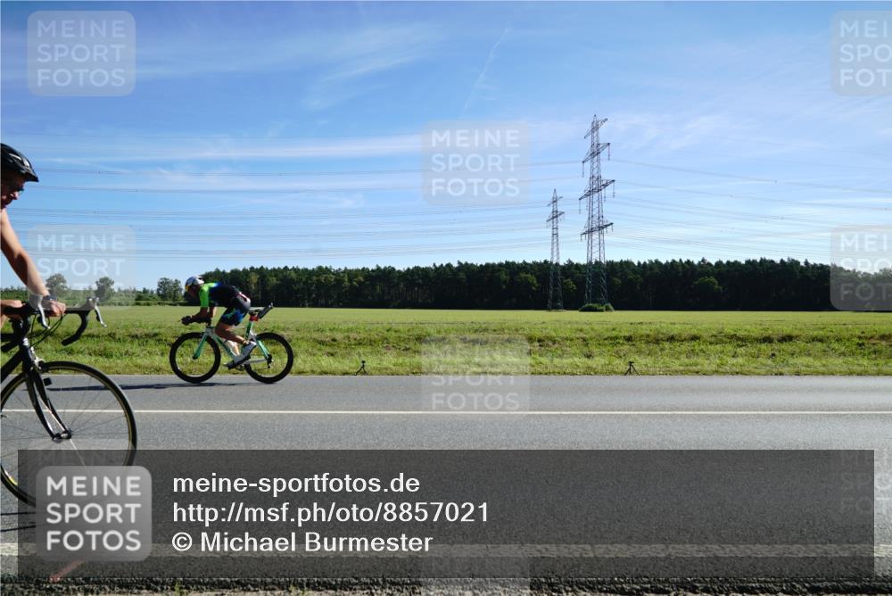 07.09.2025 - 19. Norderstedt Triathlon Michael Burmester http://msf.ph/oto/8857021 07.09.2025 11:14:43 Radfahren 1279 meine-sportfotos.de