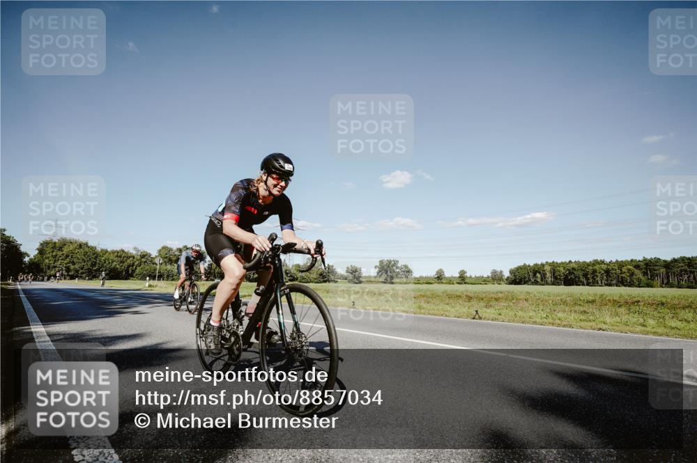 07.09.2025 - 19. Norderstedt Triathlon Michael Burmester http://msf.ph/oto/8857034 07.09.2025 15:27:40 Radfahren 947, 1430 meine-sportfotos.de