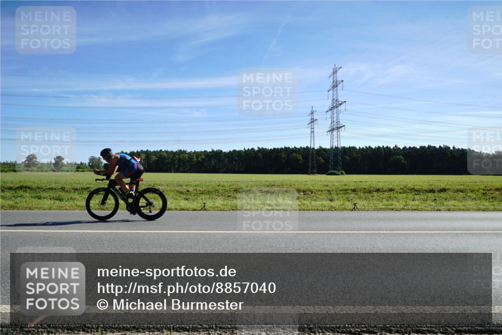 07.09.2025 - 19. Norderstedt Triathlon Michael Burmester http://msf.ph/oto/8857040 07.09.2025 11:14:51 Radfahren  meine-sportfotos.de