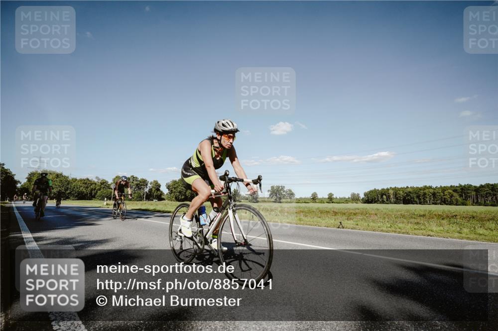 07.09.2025 - 19. Norderstedt Triathlon Michael Burmester http://msf.ph/oto/8857041 07.09.2025 15:27:48 Radfahren 409, 882, 924, 1422, 1547 meine-sportfotos.de