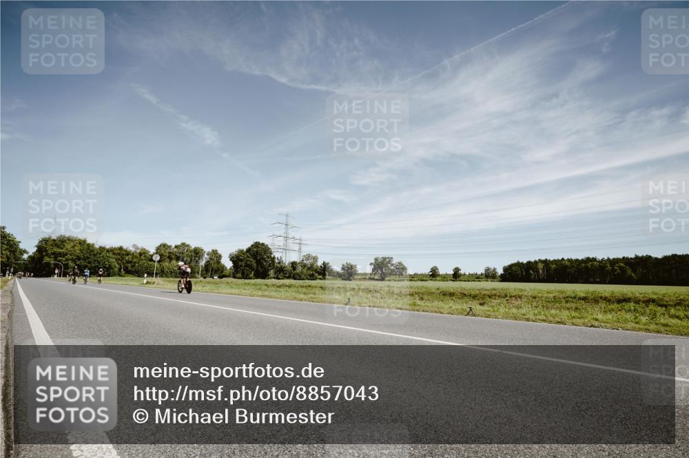 07.09.2025 - 19. Norderstedt Triathlon Michael Burmester http://msf.ph/oto/8857043 07.09.2025 12:22:09 Radfahren 188, 1346 meine-sportfotos.de