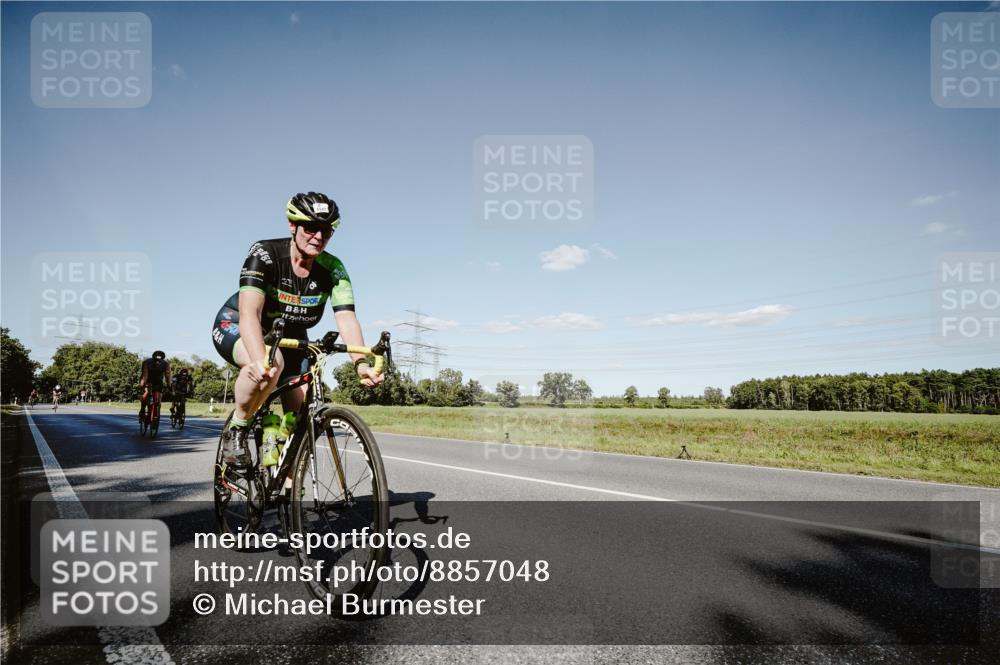 07.09.2025 - 19. Norderstedt Triathlon Michael Burmester http://msf.ph/oto/8857048 07.09.2025 15:27:49 Radfahren 409, 882, 924, 1422, 1547 meine-sportfotos.de