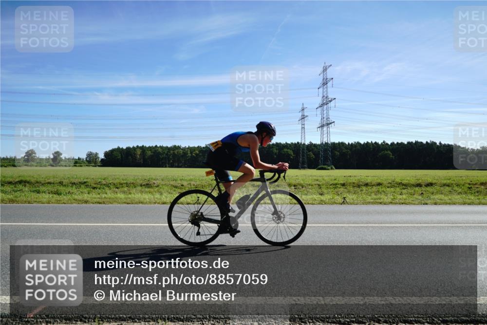 07.09.2025 - 19. Norderstedt Triathlon Michael Burmester http://msf.ph/oto/8857059 07.09.2025 11:15:16 Radfahren 1171, 1229, 1274 meine-sportfotos.de
