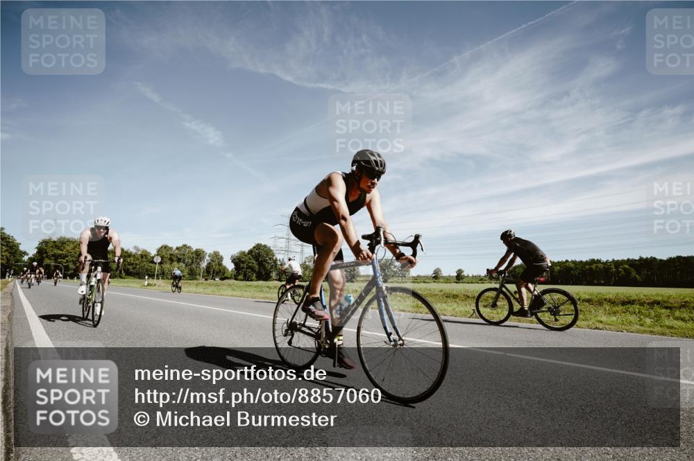 07.09.2025 - 19. Norderstedt Triathlon Michael Burmester http://msf.ph/oto/8857060 07.09.2025 12:22:22 Radfahren 236, 308, 757, 783, 1359 meine-sportfotos.de
