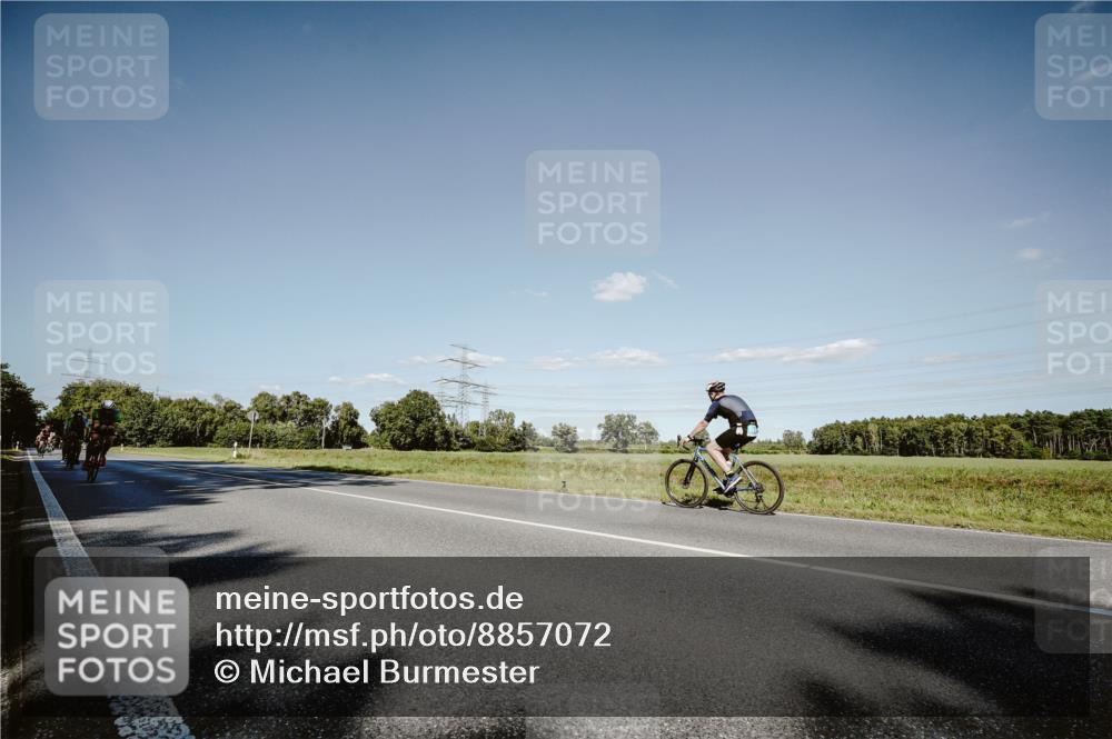 07.09.2025 - 19. Norderstedt Triathlon Michael Burmester http://msf.ph/oto/8857072 07.09.2025 15:28:02 Radfahren 376, 397, 923, 1503 meine-sportfotos.de
