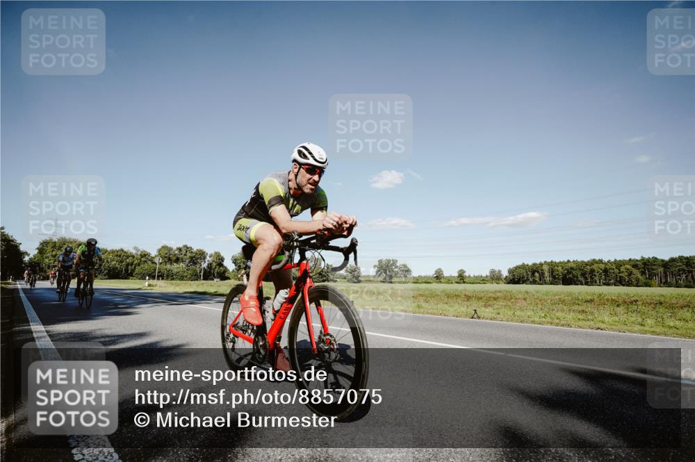 07.09.2025 - 19. Norderstedt Triathlon Michael Burmester http://msf.ph/oto/8857075 07.09.2025 15:28:03 Radfahren 376, 397, 923, 1464, 1503 meine-sportfotos.de