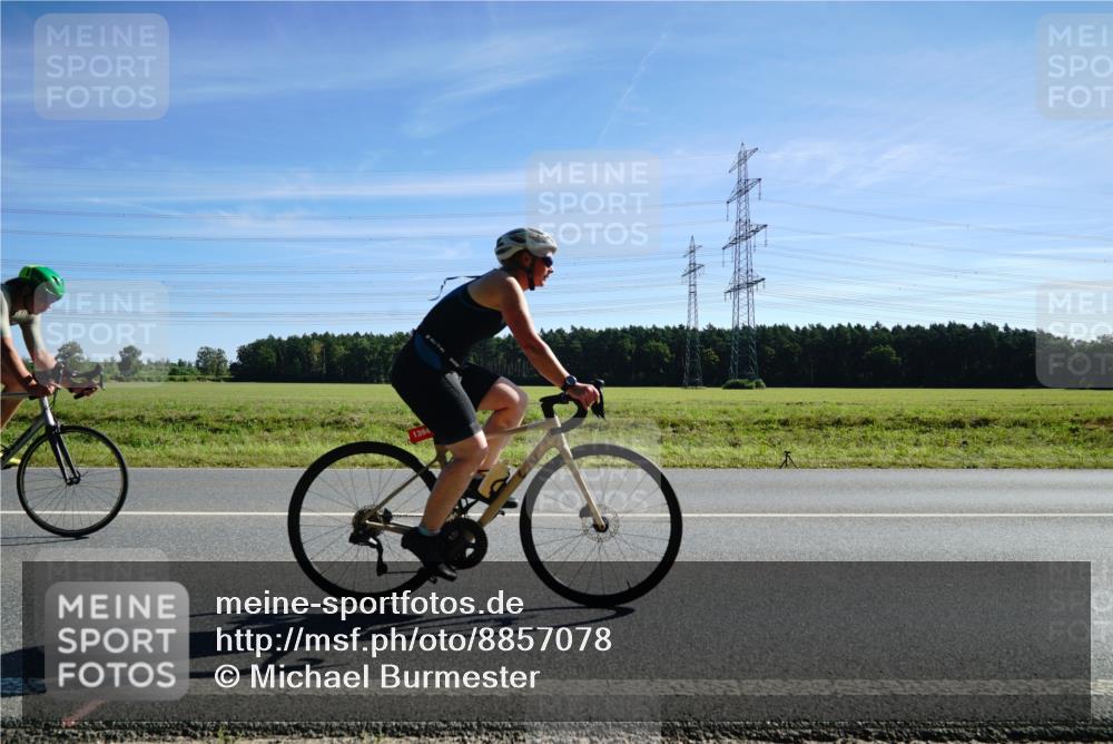 07.09.2025 - 19. Norderstedt Triathlon Michael Burmester http://msf.ph/oto/8857078 07.09.2025 11:15:22 Radfahren 1159, 1188, 1394 meine-sportfotos.de