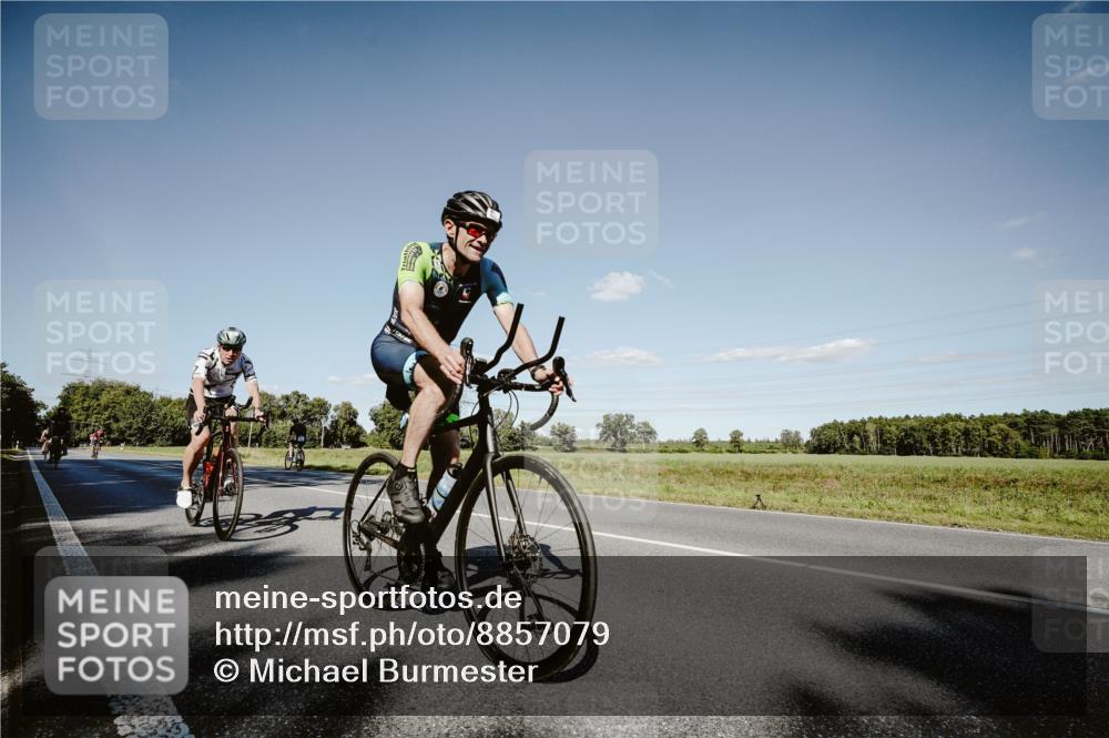 07.09.2025 - 19. Norderstedt Triathlon Michael Burmester http://msf.ph/oto/8857079 07.09.2025 15:28:04 Radfahren 376, 397, 418, 923, 1455, 1464 meine-sportfotos.de
