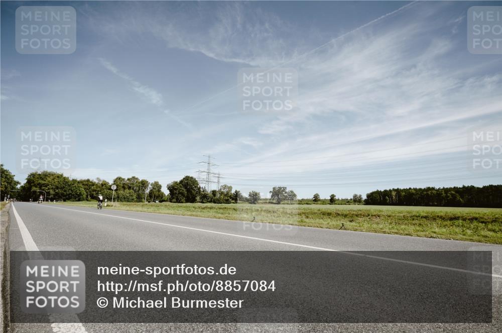 07.09.2025 - 19. Norderstedt Triathlon Michael Burmester http://msf.ph/oto/8857084 07.09.2025 12:22:32 Radfahren  meine-sportfotos.de