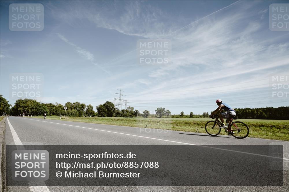 07.09.2025 - 19. Norderstedt Triathlon Michael Burmester http://msf.ph/oto/8857088 07.09.2025 12:22:33 Radfahren  meine-sportfotos.de