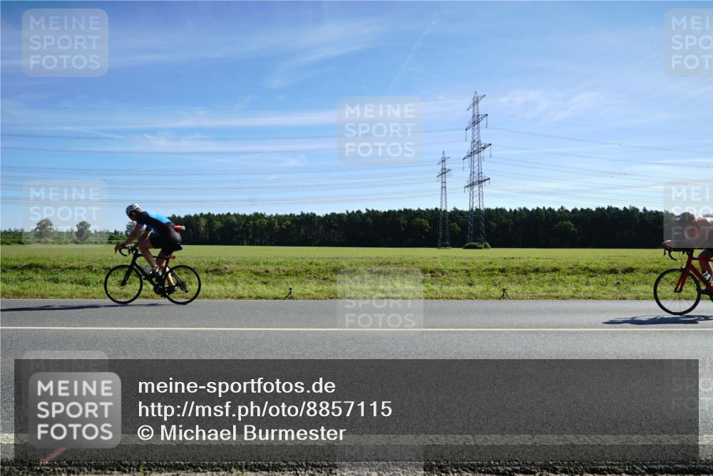 07.09.2025 - 19. Norderstedt Triathlon Michael Burmester http://msf.ph/oto/8857115 07.09.2025 11:15:37 Radfahren 1160, 1168, 1176, 1228 meine-sportfotos.de