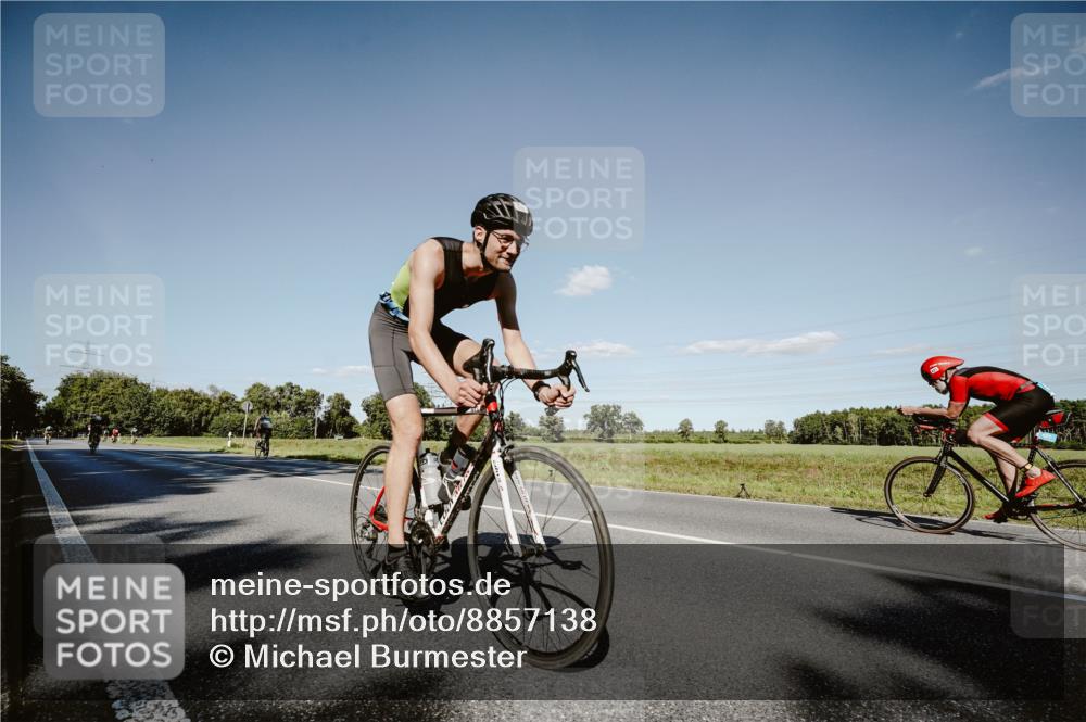 07.09.2025 - 19. Norderstedt Triathlon Michael Burmester http://msf.ph/oto/8857138 07.09.2025 15:28:38 Radfahren 402, 913 meine-sportfotos.de