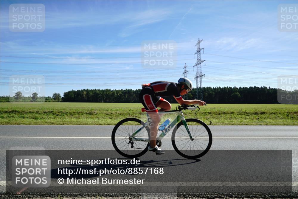 07.09.2025 - 19. Norderstedt Triathlon Michael Burmester http://msf.ph/oto/8857168 07.09.2025 11:16:21 Radfahren 1390 meine-sportfotos.de