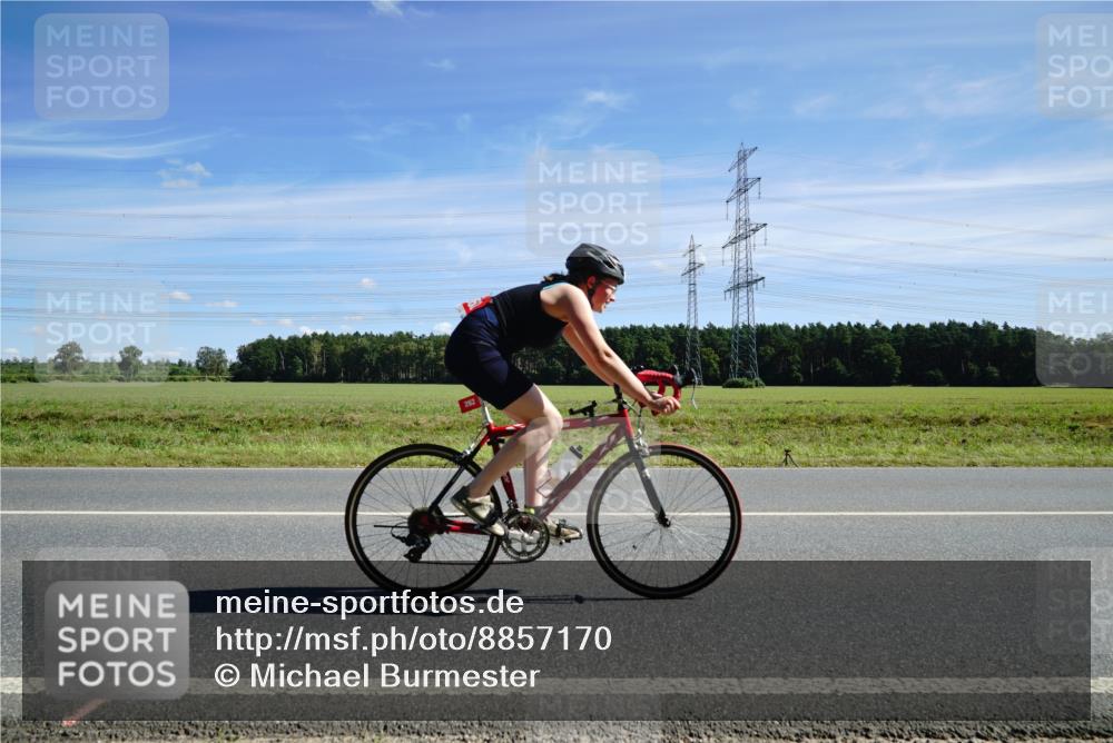 07.09.2025 - 19. Norderstedt Triathlon Michael Burmester http://msf.ph/oto/8857170 07.09.2025 12:55:42 Radfahren 262, 1353 meine-sportfotos.de