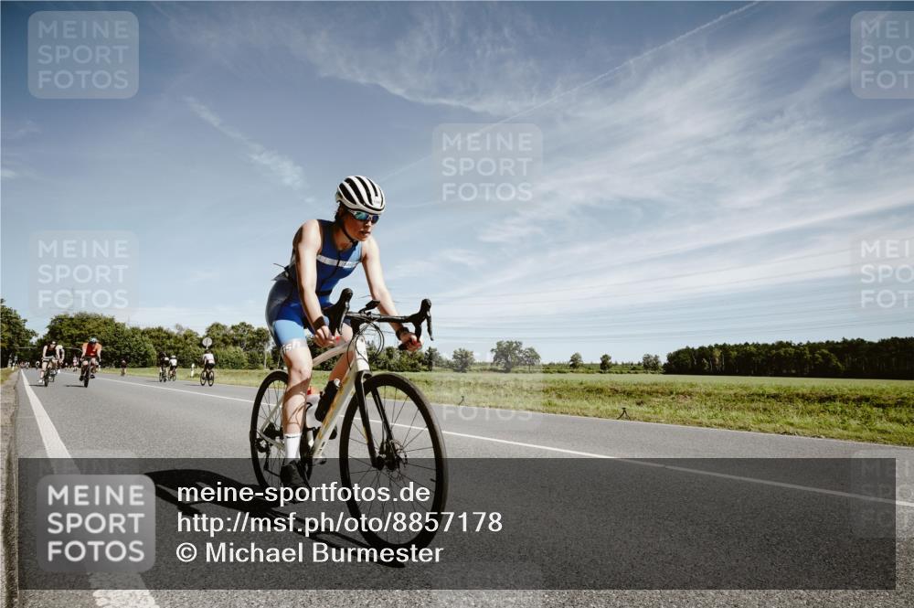 07.09.2025 - 19. Norderstedt Triathlon Michael Burmester http://msf.ph/oto/8857178 07.09.2025 12:23:05 Radfahren 208, 288, 810, 1249, 1293 meine-sportfotos.de