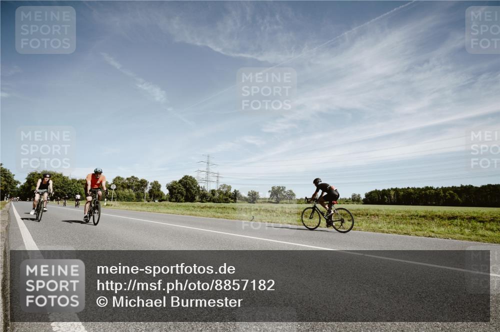 07.09.2025 - 19. Norderstedt Triathlon Michael Burmester http://msf.ph/oto/8857182 07.09.2025 12:23:06 Radfahren 208, 288, 810, 1249, 1293 meine-sportfotos.de