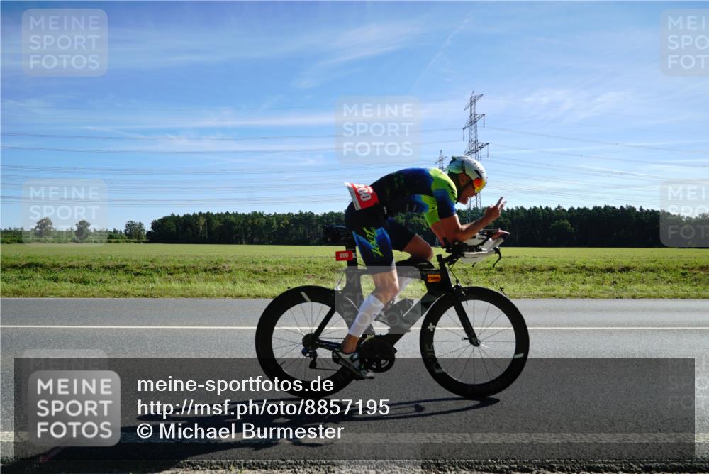 07.09.2025 - 19. Norderstedt Triathlon Michael Burmester http://msf.ph/oto/8857195 07.09.2025 11:16:46 Radfahren 200, 1161 meine-sportfotos.de