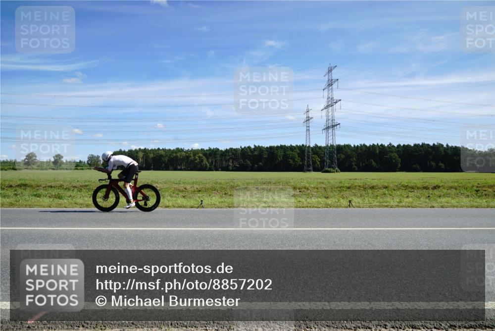 07.09.2025 - 19. Norderstedt Triathlon Michael Burmester http://msf.ph/oto/8857202 07.09.2025 12:55:58 Radfahren 177, 707, 1391 meine-sportfotos.de