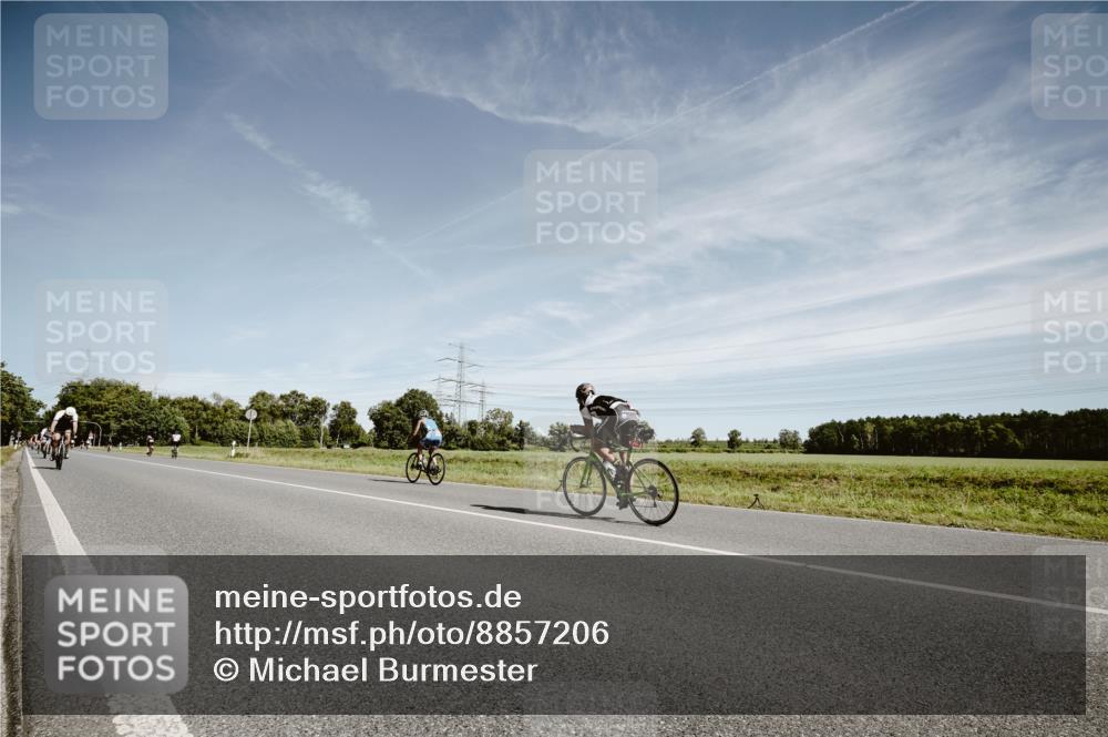 07.09.2025 - 19. Norderstedt Triathlon Michael Burmester http://msf.ph/oto/8857206 07.09.2025 12:23:16 Radfahren 167, 174 meine-sportfotos.de