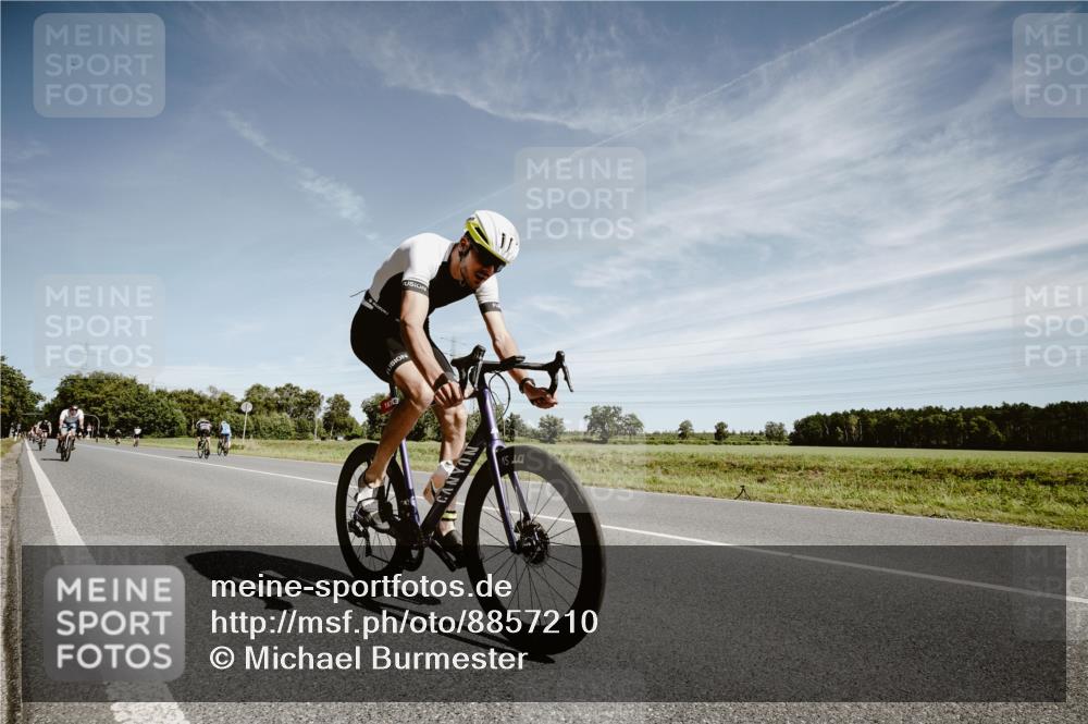 07.09.2025 - 19. Norderstedt Triathlon Michael Burmester http://msf.ph/oto/8857210 07.09.2025 12:23:18 Radfahren 167, 174, 758 meine-sportfotos.de