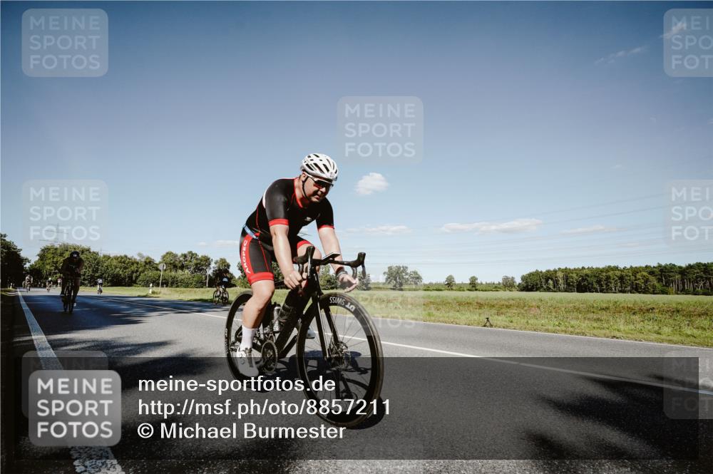 07.09.2025 - 19. Norderstedt Triathlon Michael Burmester http://msf.ph/oto/8857211 07.09.2025 15:29:17 Radfahren 365, 931 meine-sportfotos.de