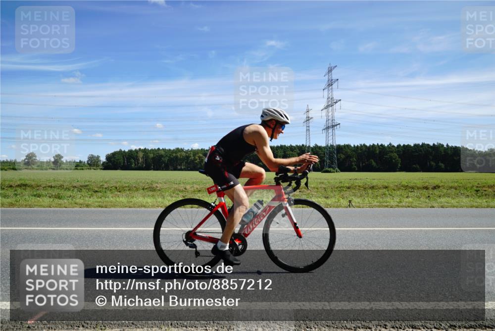 07.09.2025 - 19. Norderstedt Triathlon Michael Burmester http://msf.ph/oto/8857212 07.09.2025 12:56:01 Radfahren 707, 1391 meine-sportfotos.de