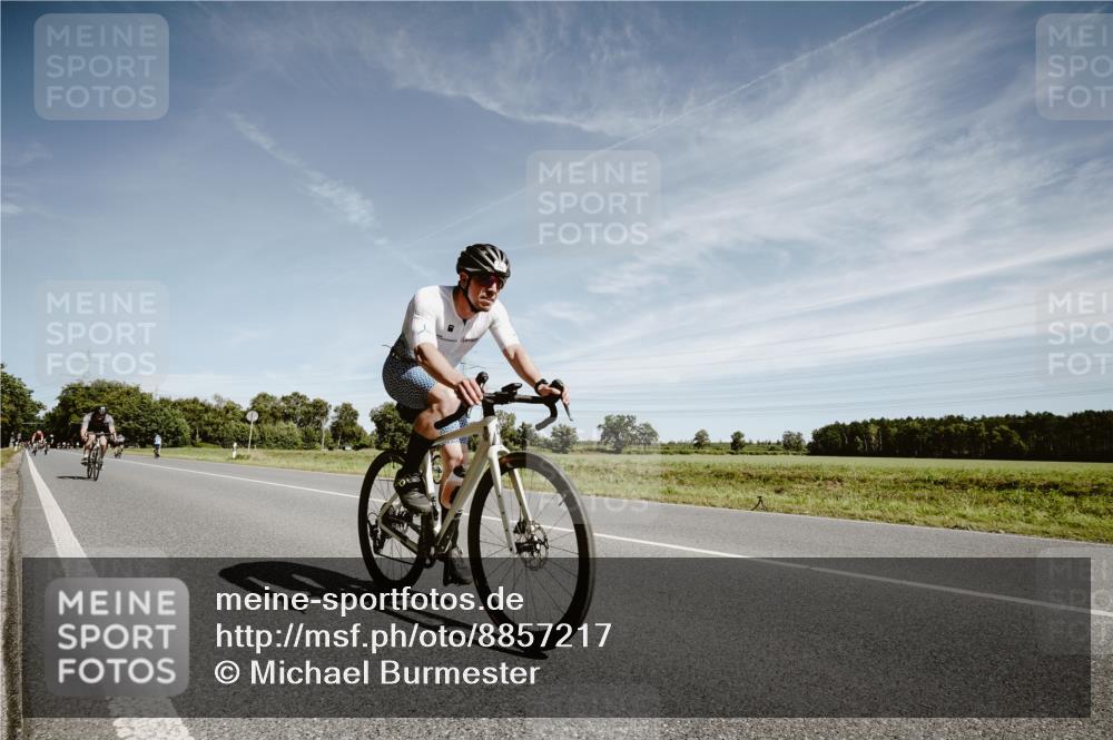 07.09.2025 - 19. Norderstedt Triathlon Michael Burmester http://msf.ph/oto/8857217 07.09.2025 12:23:20 Radfahren 167, 174, 758 meine-sportfotos.de