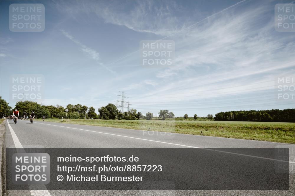 07.09.2025 - 19. Norderstedt Triathlon Michael Burmester http://msf.ph/oto/8857223 07.09.2025 12:23:24 Radfahren 700, 758, 808 meine-sportfotos.de