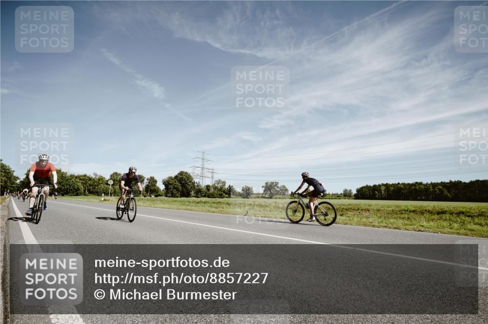 07.09.2025 - 19. Norderstedt Triathlon Michael Burmester http://msf.ph/oto/8857227 07.09.2025 12:23:26 Radfahren 700, 808, 1379 meine-sportfotos.de