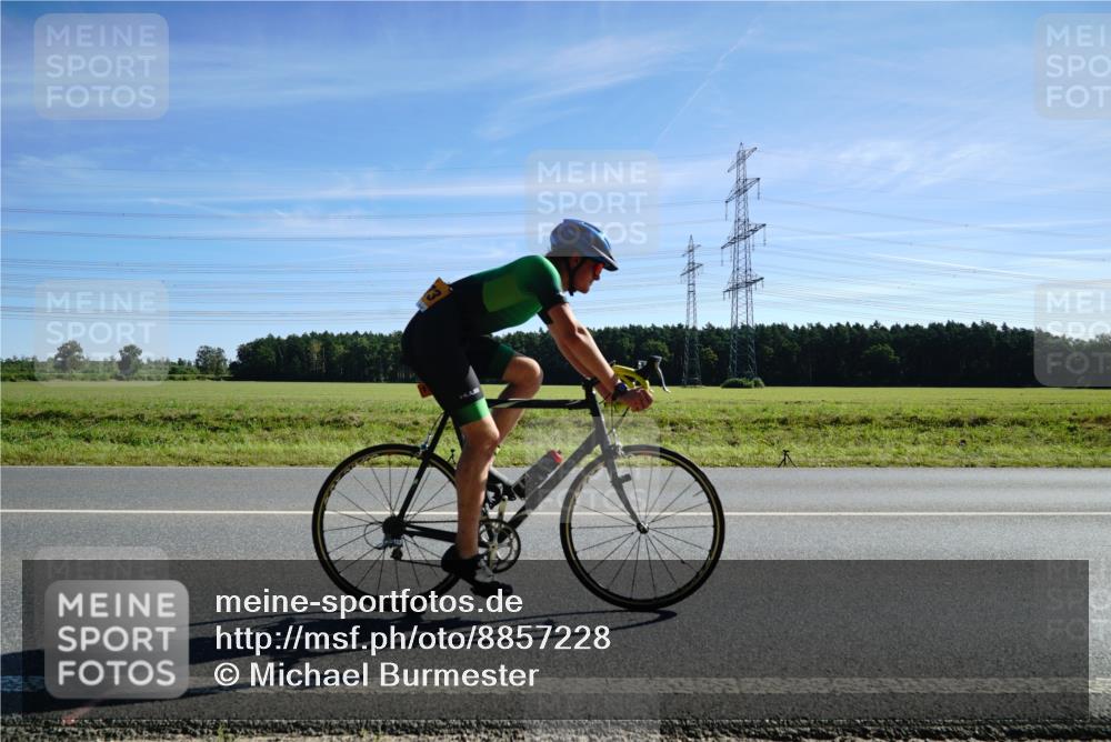 07.09.2025 - 19. Norderstedt Triathlon Michael Burmester http://msf.ph/oto/8857228 07.09.2025 11:17:10 Radfahren 152, 204, 1173 meine-sportfotos.de