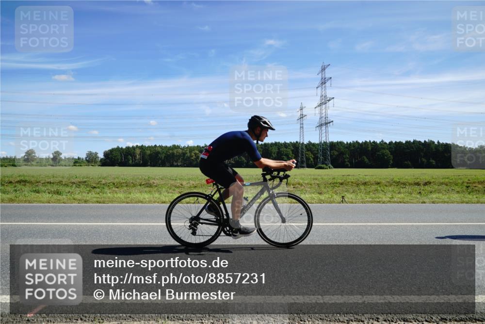 07.09.2025 - 19. Norderstedt Triathlon Michael Burmester http://msf.ph/oto/8857231 07.09.2025 12:56:15 Radfahren 171, 337 meine-sportfotos.de