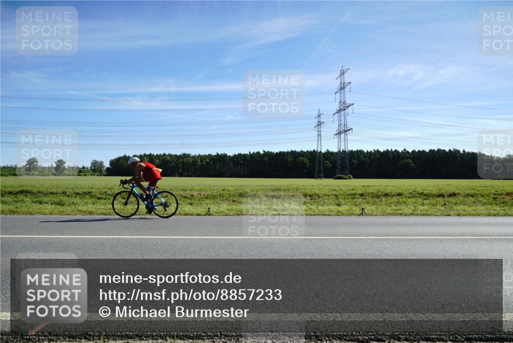 07.09.2025 - 19. Norderstedt Triathlon Michael Burmester http://msf.ph/oto/8857233 07.09.2025 11:17:12 Radfahren 152, 1173 meine-sportfotos.de