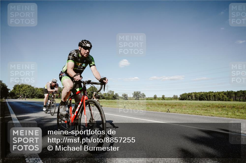07.09.2025 - 19. Norderstedt Triathlon Michael Burmester http://msf.ph/oto/8857255 07.09.2025 15:29:47 Radfahren 871, 1524 meine-sportfotos.de