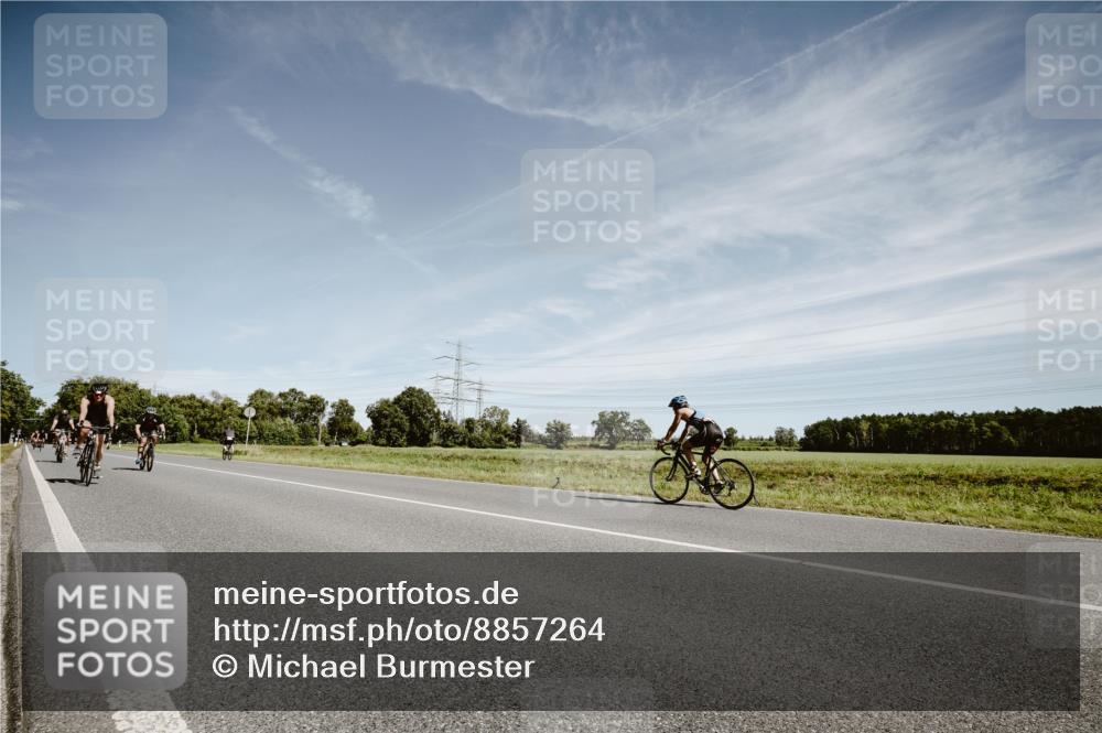 07.09.2025 - 19. Norderstedt Triathlon Michael Burmester http://msf.ph/oto/8857264 07.09.2025 12:23:34 Radfahren 173, 224, 786, 835, 1290, 1296 meine-sportfotos.de