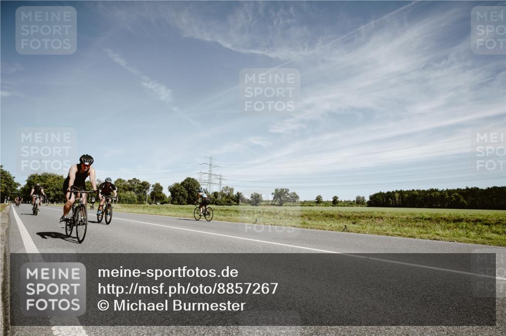 07.09.2025 - 19. Norderstedt Triathlon Michael Burmester http://msf.ph/oto/8857267 07.09.2025 12:23:35 Radfahren 173, 224, 786, 1290 meine-sportfotos.de