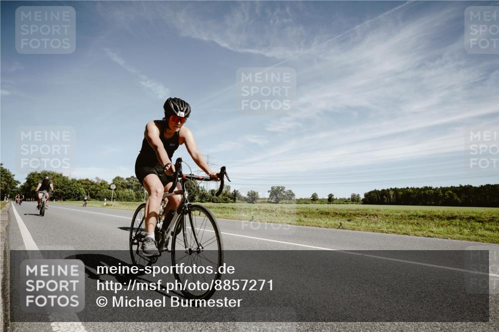 07.09.2025 - 19. Norderstedt Triathlon Michael Burmester http://msf.ph/oto/8857271 07.09.2025 12:23:36 Radfahren 224, 786, 1290 meine-sportfotos.de