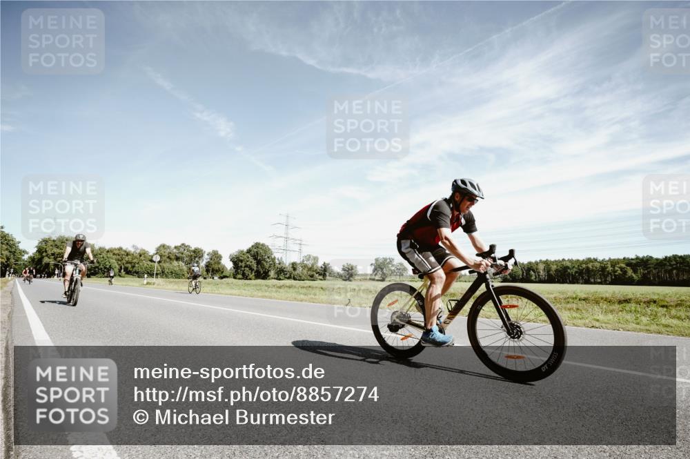 07.09.2025 - 19. Norderstedt Triathlon Michael Burmester http://msf.ph/oto/8857274 07.09.2025 12:23:36 Radfahren 224, 786, 1290 meine-sportfotos.de