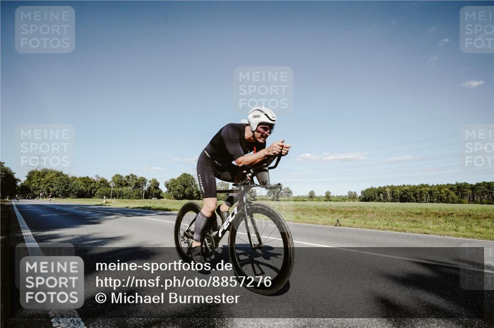 07.09.2025 - 19. Norderstedt Triathlon Michael Burmester http://msf.ph/oto/8857276 07.09.2025 15:30:05 Radfahren 1522 meine-sportfotos.de