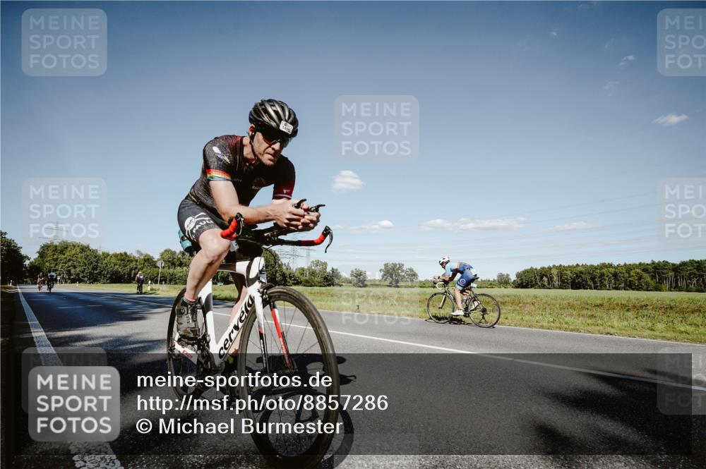 07.09.2025 - 19. Norderstedt Triathlon Michael Burmester http://msf.ph/oto/8857286 07.09.2025 15:30:11 Radfahren 1409, 1526 meine-sportfotos.de