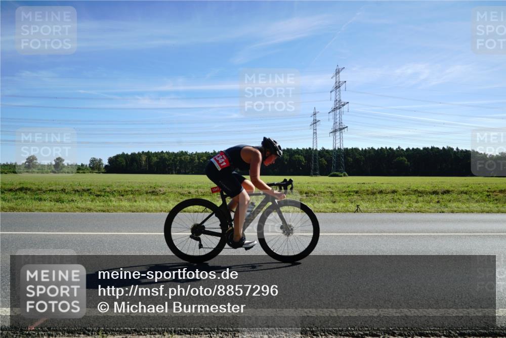 07.09.2025 - 19. Norderstedt Triathlon Michael Burmester http://msf.ph/oto/8857296 07.09.2025 11:17:55 Radfahren 1341 meine-sportfotos.de
