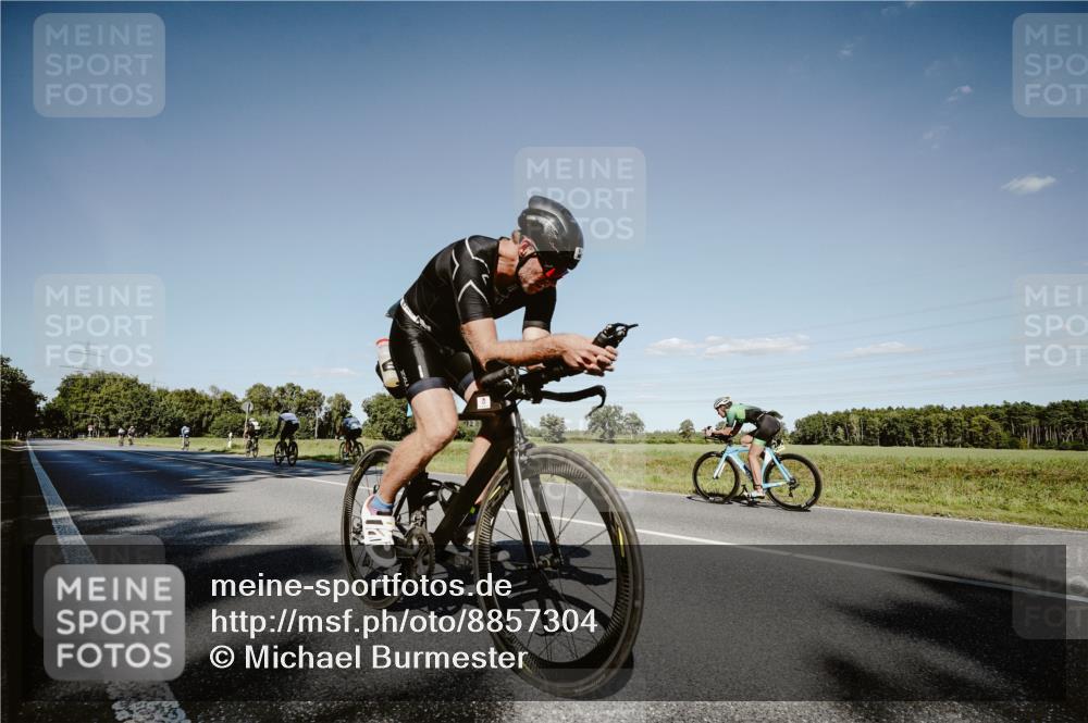 07.09.2025 - 19. Norderstedt Triathlon Michael Burmester http://msf.ph/oto/8857304 07.09.2025 15:30:15 Radfahren 868, 1526 meine-sportfotos.de
