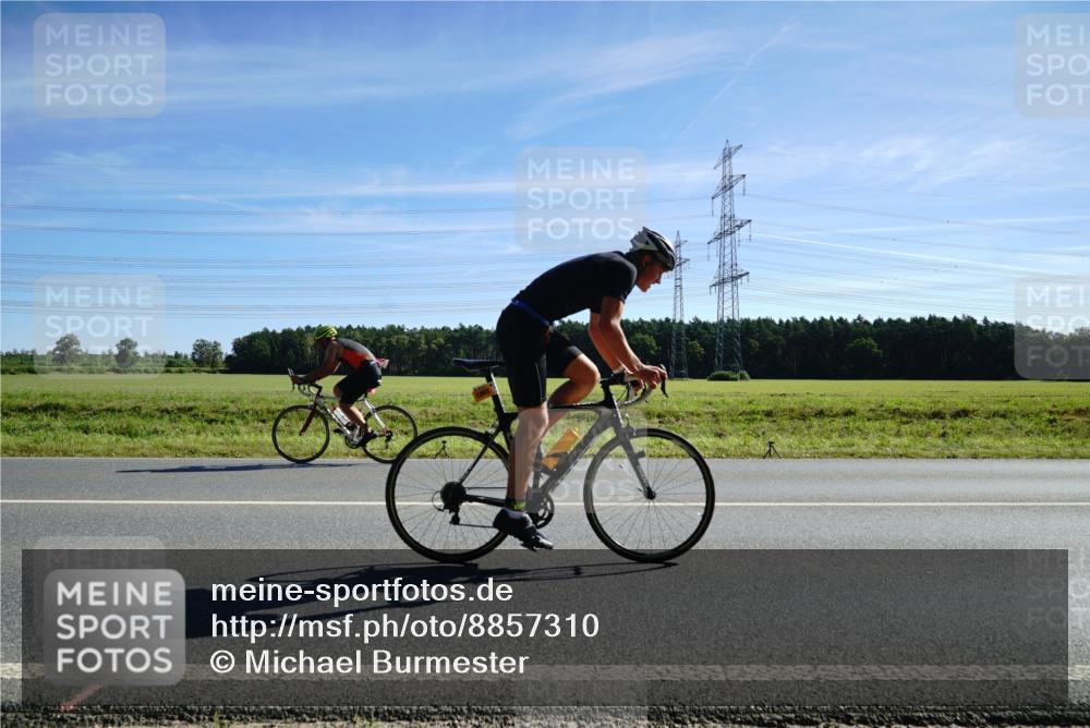 07.09.2025 - 19. Norderstedt Triathlon Michael Burmester http://msf.ph/oto/8857310 07.09.2025 11:18:11 Radfahren 1203 meine-sportfotos.de
