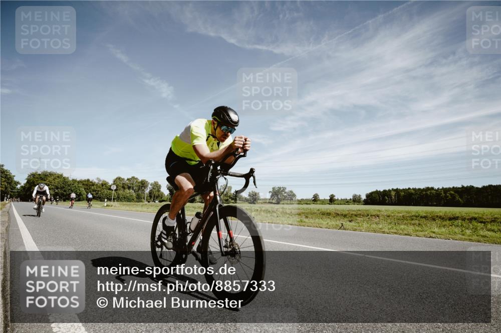 07.09.2025 - 19. Norderstedt Triathlon Michael Burmester http://msf.ph/oto/8857333 07.09.2025 12:24:00 Radfahren 165, 1351 meine-sportfotos.de