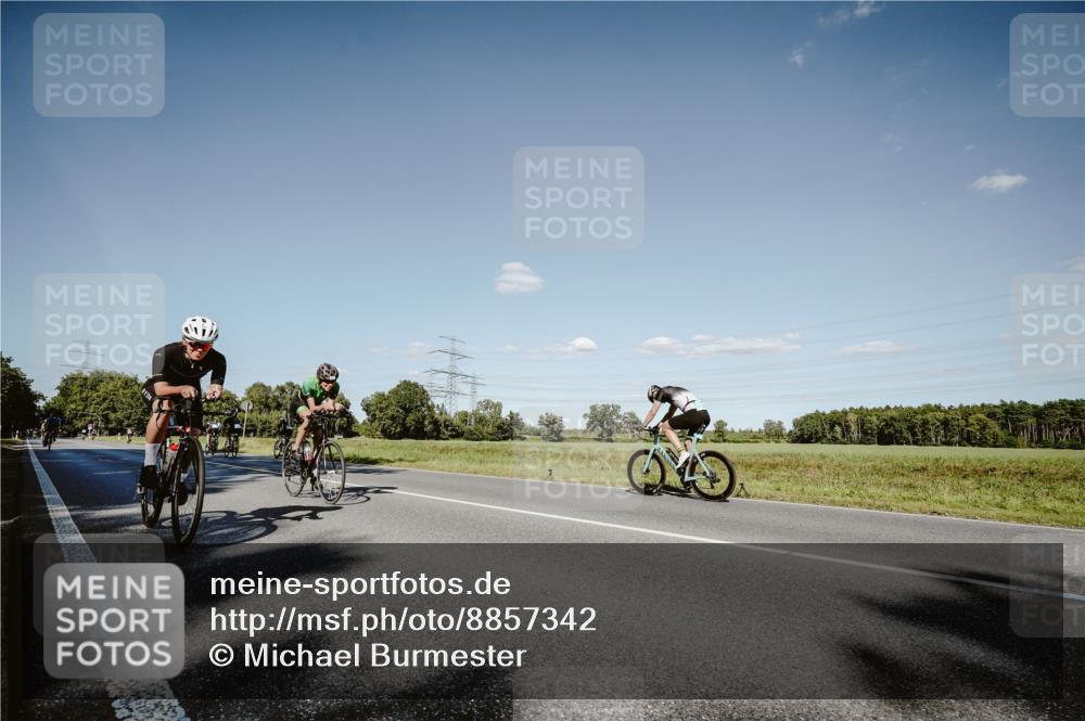 07.09.2025 - 19. Norderstedt Triathlon Michael Burmester http://msf.ph/oto/8857342 07.09.2025 15:30:38 Radfahren 383, 399, 445, 467, 870, 1545 meine-sportfotos.de