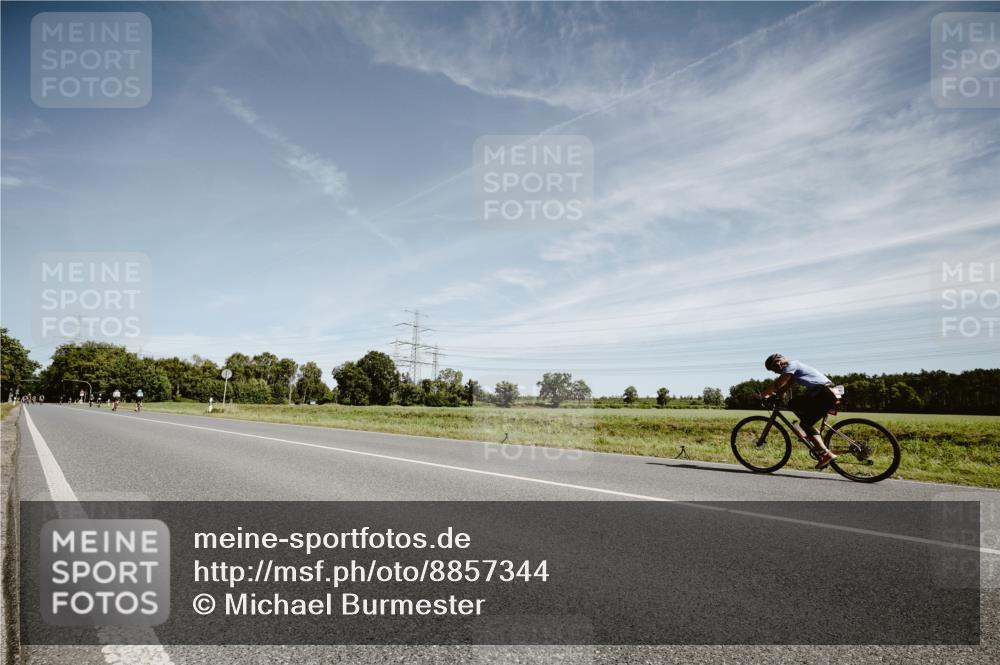 07.09.2025 - 19. Norderstedt Triathlon Michael Burmester http://msf.ph/oto/8857344 07.09.2025 12:24:02 Radfahren 165, 1351 meine-sportfotos.de